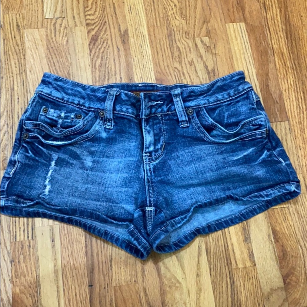 2D Jean shorts